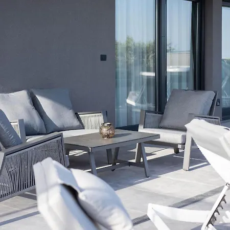 Vakantiehuis Awesome In