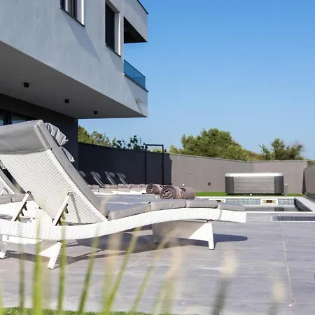 Vakantiehuis Awesome In *